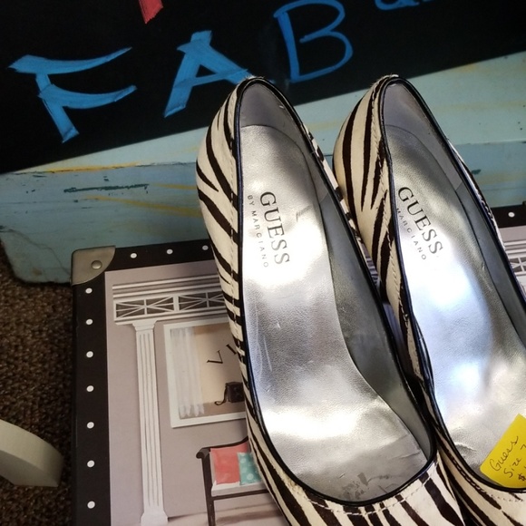 Zebra Striped Pumps - Picture 4 of 5